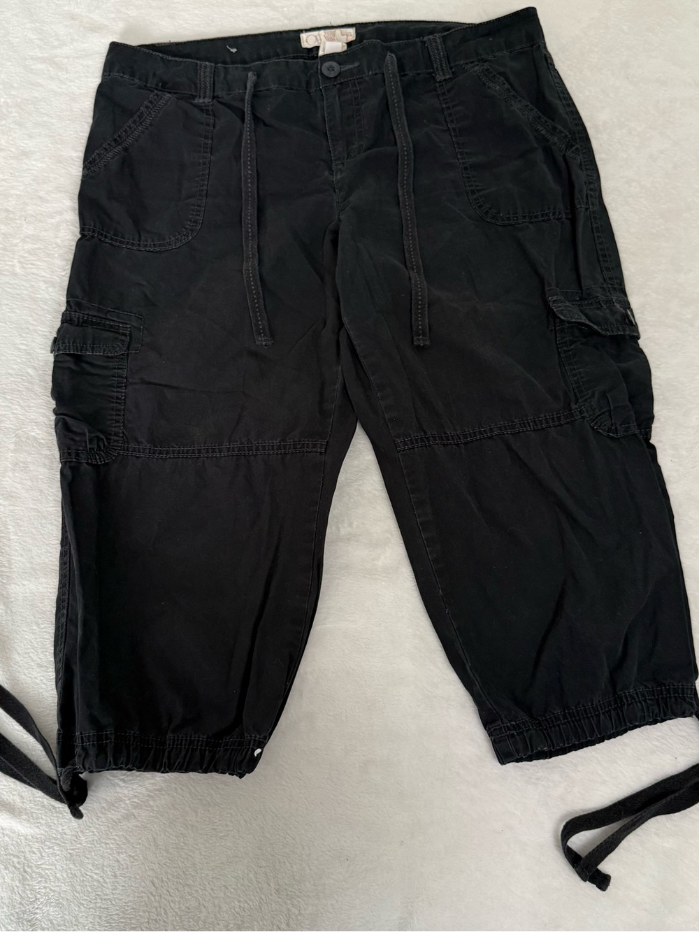 OP Ocean Pacific Women’s Y2K Cargo Capri Pants Size 13 Black Utility Tie Hem